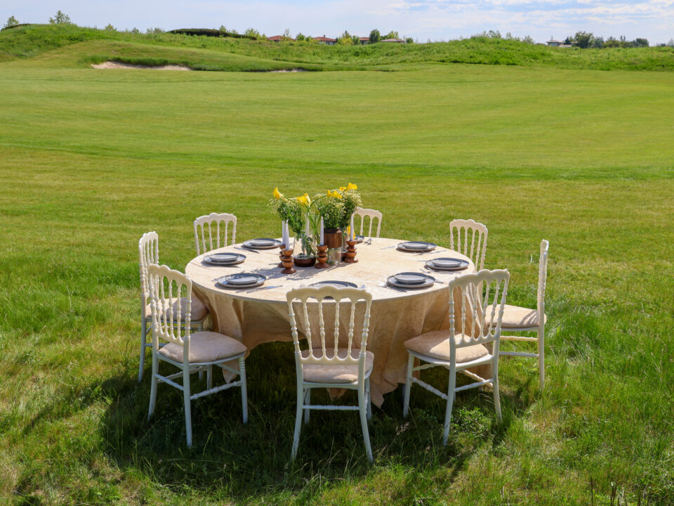 Покривки под наем софия - Decoraeventrental.com
